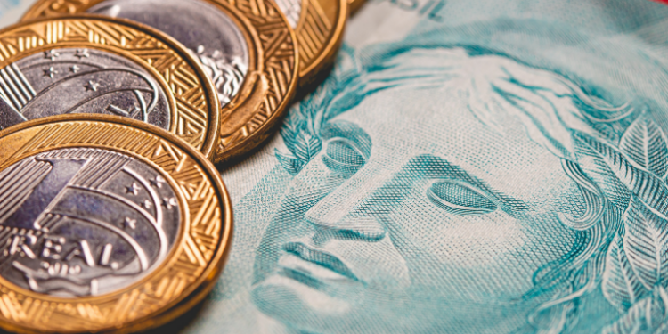 Início de ano aumenta gastos e pode causar “ressaca financeira”; especialista explica relação entre ansiedade e consumo impulsivo e dá dicas para equilíbrio emocional e financeiro.