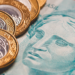 Início de ano aumenta gastos e pode causar “ressaca financeira”; especialista explica relação entre ansiedade e consumo impulsivo e dá dicas para equilíbrio emocional e financeiro.