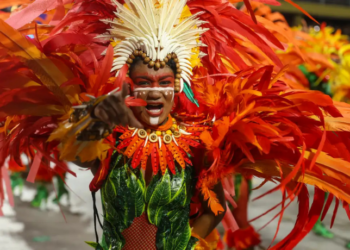 O Carnaval do Rio de 2026 terá enredos biográficos em oito escolas do Grupo Especial, celebrando artistas, líderes históricos e a cultura negra em desfiles de três dias.