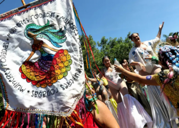 Antes do carnaval oficial, o Rio de Janeiro recebe mais de 70 blocos de rua, programação infantil e fan fest em Copacabana, movimentando bairros e o Centro da cidade.