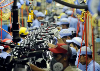 Tratado Mercosul-União Europeia assinado em Assunção abre mercado europeu para produtos brasileiros, com tarifa zero em mais de 5 mil itens e aumento da participação do país no comércio internacional.