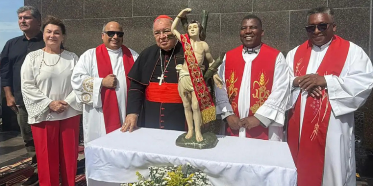 Nesta terça-feira (20), o Rio de Janeiro comemora o dia de seu padroeiro, São Sebastião, com programação religiosa que inclui missas, procissão de cinco quilômetros e encenação do Auto de São Sebastião 2026.