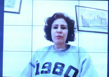 A Corte de Apelação de Roma realiza nesta terça-feira (20) a audiência sobre a extradição de Carla Zambelli, atualmente presa na Itália. O julgamento decidirá se ela cumprirá pena no Brasil por invasão ao CNJ.