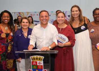 Niterói lança a edição 2026 do programa Niterói por Elas e a campanha Carnaval sem assédio para proteger mulheres. Iniciativa reforça combate à violência de gênero com ações municipais e nacionais.
