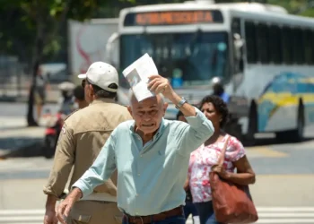 Cidade do Rio enfrenta calor extremo e umidade baixa nesta semana.