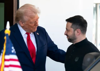 Zelensky rejeita fala de Trump e diz que Ucrânia nunca bloqueou a paz