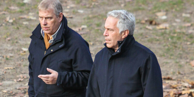 Documentos revelam troca de dados sensíveis entre príncipe Andrew e Jeffrey Epstein