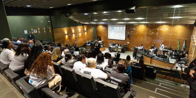 Tribunal do Júri absolve PMs acusados pela morte de adolescente na Cidade de Deus