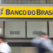 Banco do Brasil registra aumento da inadimplência após calote de R$ 3,6 bilhões, mas encerra 2025 com lucro líquido de R$ 20,7 bilhões e projeções positivas para 2026