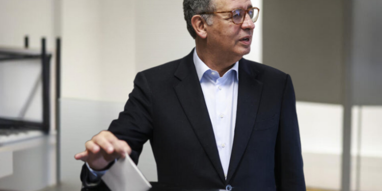 António José Seguro é eleito presidente de Portugal no segundo turno