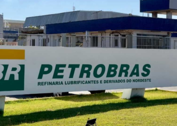 Petrobras confirma concurso em 2026 com 1.200 vagas e salários de até R$ 10 mil