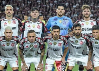 Com desempenho apagado, Flamengo é derrotado na primeira partida da Recopa Sul-Americana e terá missão difícil na volta.