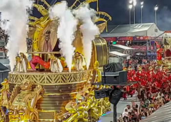 Mocidade Alegre é campeã em disputa histórica no Carnaval de São Paulo
