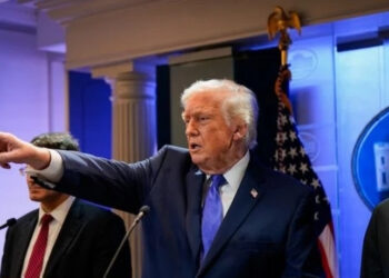 Trump cria tarifa global após Suprema Corte invalidar política anterior