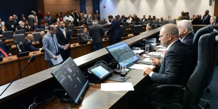 Projeto aprovado pela Alerj permite que o governo do Rio distribua gratuitamente novos anticoagulantes pelo SUS.