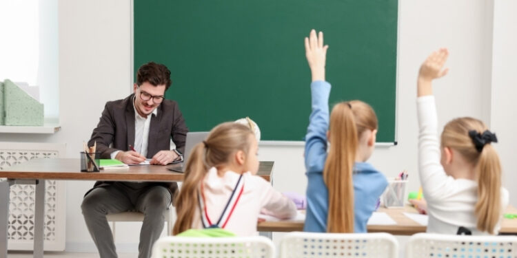 Olimpíada de Inglês está com inscrições abertas até abril e oferece provas para iniciantes e avançados.