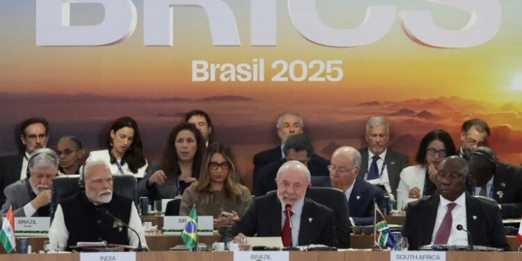 Bloco amplia desdolarização e fortalece integração econômica global.