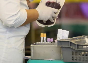 Hemorio inicia campanha CarnaHemorio no Carnaval 2026 para estimular doações de sangue, com participação da rainha de bateria da Unidos da Tijuca. Gesto simples pode salvar até quatro vidas.