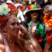 O Carnaval e a economia criativa mostram o potencial de gerar empregos, renda e impacto social no Brasil. Mariana Mazzucato destaca que investimentos em cultura podem superar setores industriais tradicionais.