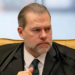 Polícia Federal pede ao STF a suspeição de Dias Toffoli na investigação sobre fraudes no Banco Master. Caso envolve mensagens apreendidas e pode movimentar R$ 17 bilhões, segundo apuração.