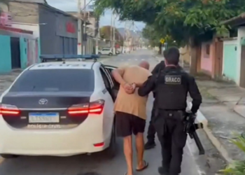 Polícia Civil realiza operação contra quadrilha ligada ao Comando Vermelho, prende cinco suspeitos e bloqueia R$ 30 milhões em bens. Investigação envolve lavagem de dinheiro e crimes interestaduais.
