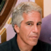 Jeffrey Epstein, financista americano e condenado por tráfico sexual de menores, em fotografia usada em registros oficiais do estado de Nova York.