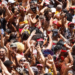 A Cinelândia recebe bailes de carnaval com shows ao vivo, Orquestra Tupy e Concurso de Foliões, reunindo públicos de todas as idades no centro do Rio