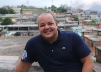 Cristiano Santos, irmão de Marcinho VP, assume o comando do PSDB em Belford Roxo até o fim de 2026.