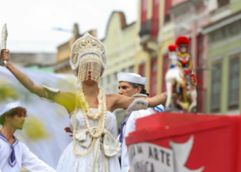 A cidade do Rio de Janeiro recebe celebrações de Iemanjá em fevereiro, com cortejos, apresentações culturais e oferendas ao mar. Evento é Patrimônio Cultural Imaterial da cidade.