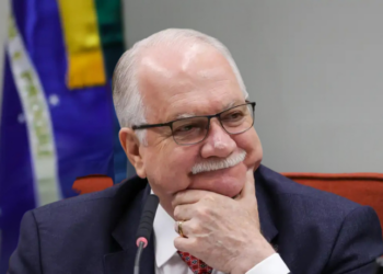 O STF realizará reunião para analisar relatório da PF sobre o Banco Master, que menciona Dias Toffoli. Fachin apresentará defesa e material aos ministros da Corte.