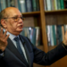 Gilmar Mendes propõe força-tarefa do TSE para combater deep fakes e uso abusivo de inteligência artificial nas eleições brasileiras.