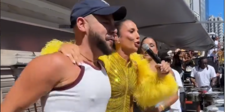 Ivete Sangalo se apresenta pela primeira vez puxando um trio elétrico no carnaval carioca, à frente do megabloco SeráQAbre?, emocionando foliões e homenageando Preta Gil.