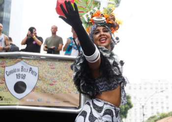 O Cordão da Bola Preta ganhará um centro cultural permanente no Centro do Rio, com 1.200 m², bistrô, palco e áreas de convivência, garantindo preservação do patrimônio cultural e memória do carnaval carioca.