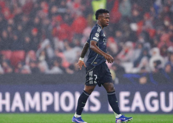 Vinicius Júnior decide novamente e coloca o Real Madrid nas oitavas da Liga dos Campeões
