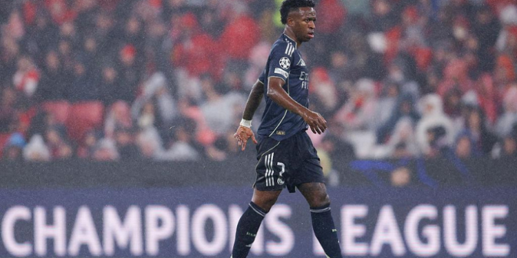 Vinicius Júnior decide novamente e coloca o Real Madrid nas oitavas da Liga dos Campeões