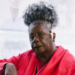 Império Serrano homenageia a escritora Conceição Evaristo no Carnaval do Rio, celebrando suas obras sobre racismo, desigualdade e experiências da mulher negra.