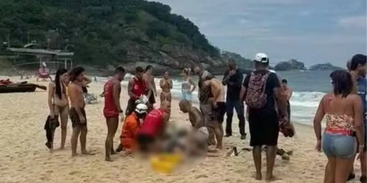 Uma asa-delta caiu na manhã deste sábado na Praia de São Conrado, Zona Sul do Rio de Janeiro, provocando a morte de duas pessoas. Equipes de resgate atuaram no local e perícia investiga causas.