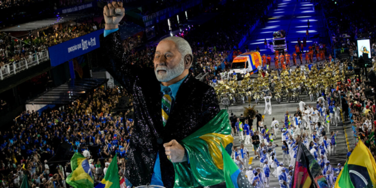 Em coletiva em Nova Deli, Lula esclarece polêmica de ala “neoconservadores em conserva” e reforça que homenagem no Carnaval teve caráter pessoal, sem relação ideológica.