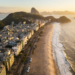 Homem argentino teve prisão convertida em preventiva após atacar mulher em Copacabana, causando ferimentos graves. Caso está sob investigação da Polícia Civil e chocou a comunidade local.