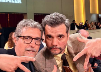 O filme brasileiro "O Agente Secreto", de Kleber Mendonça Filho e Wagner Moura, vence prêmio de Melhor Filme Internacional no Film Independent Spirit Awards, reforçando a presença do cinema brasileiro no cenário global e fortalecendo suas chances no Oscar 2026.