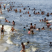 Corpo de Bombeiros do Rio já realizou mais de mil resgates nas praias durante o Carnaval e evitou 78 mil situações de risco. Operação Verão recebeu investimento superior a R$ 23 milhões.