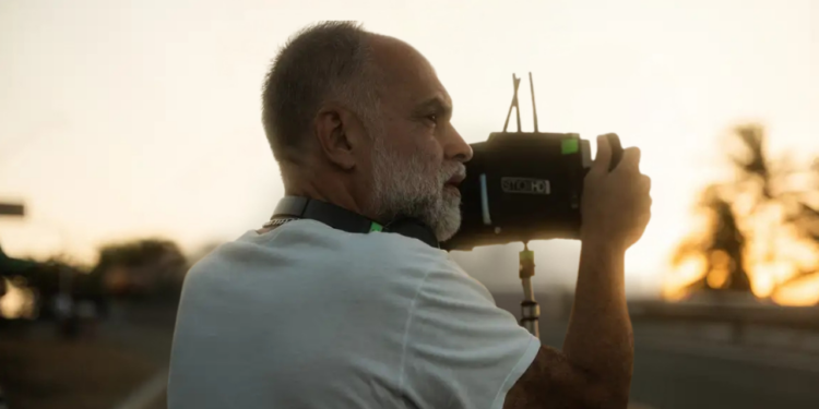 Brasil participa da 76ª Berlinale com dez filmes, cinco dirigidos por mulheres. Produções receberam cerca de R$ 20 milhões em investimentos públicos e ampliam visibilidade internacional.