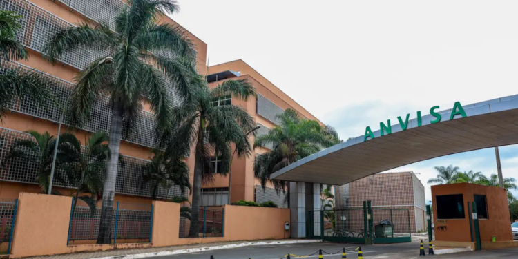 A Anvisa autorizou o registro do Sephience, indicado para crianças e adultos com fenilcetonúria, doença genética que afeta a metabolização da fenilalanina.