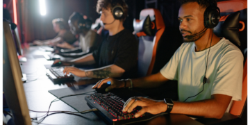 A FERJEE lança o torneio FERJEE in House de Counter-Strike 2 no Rio de Janeiro, com 16 equipes, premiação de R$ 150 mil e pontos válidos para o ranking internacional VRS.