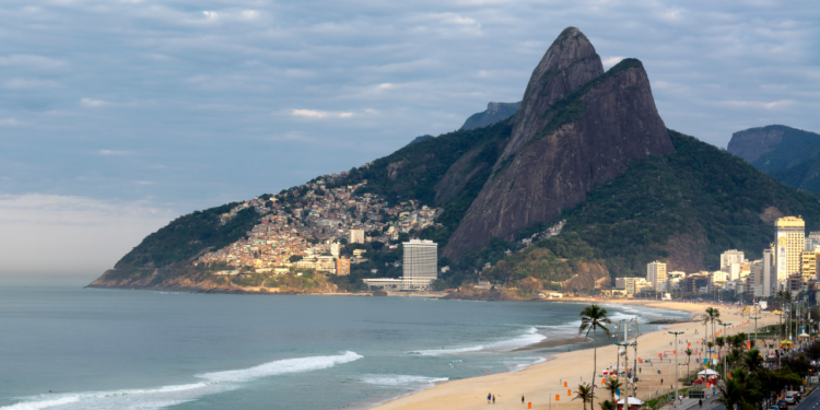 A Praia de Ipanema ficou em 23º lugar no ranking mundial das melhores praias de 2026, divulgado pelo Tripadvisor com base em avaliações de turistas.