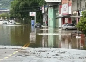 Ubatuba registra chuva acima da média e enfrenta transtornos após temporal