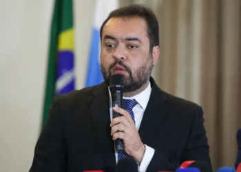 Caso no TSE coloca mandato de Cláudio Castro sob risco