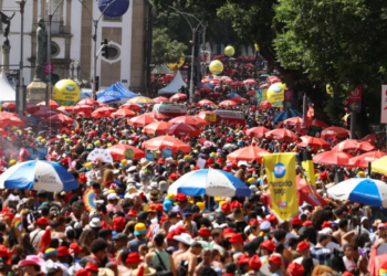 Operações do Carnaval resultam em prisões, apreensões e retirada de armas nas ruas do Rio