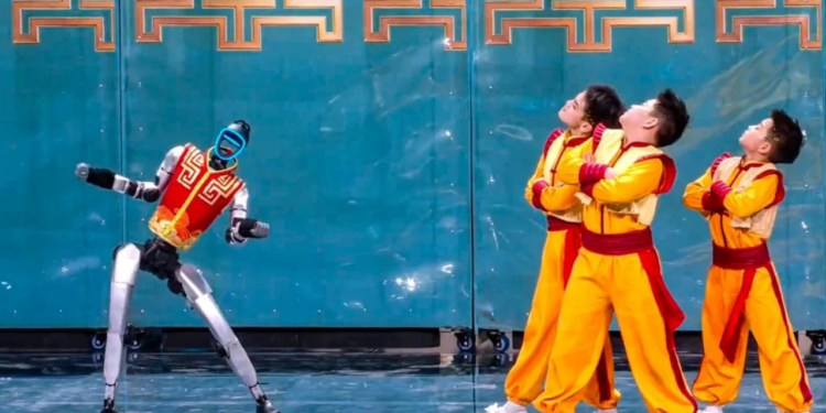 Robôs humanoides impressionam público na Gala do Festival da Primavera de 2026 na China