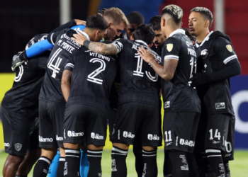 Derrota na altitude complica o Botafogo na segunda fase da Libertadores